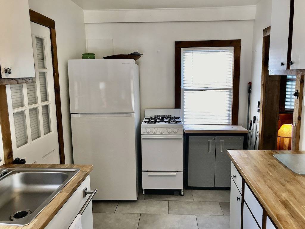 Remote Waterfall Cabin at Swiftwater Acres in Pike County