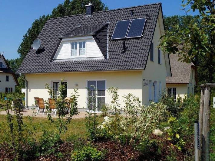 Ferienhaus mit Meerblick für 6 Personen, mit Sauna und Pool sowie Garten