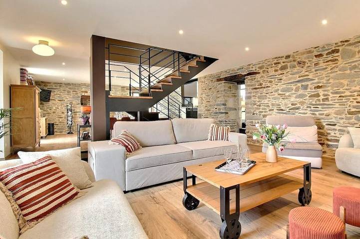 Location de vacances pour 14 personnes, avec Terrasse et Jardin à Glénac