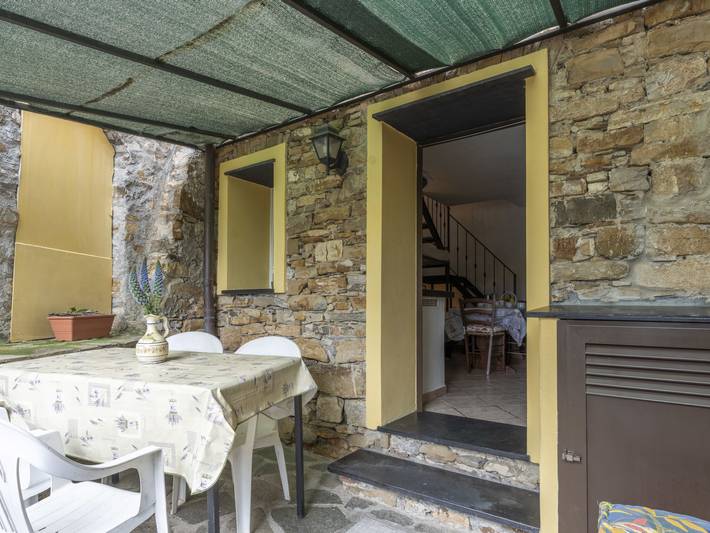 Villetta Paola in Imperia, Riviera di Ponente