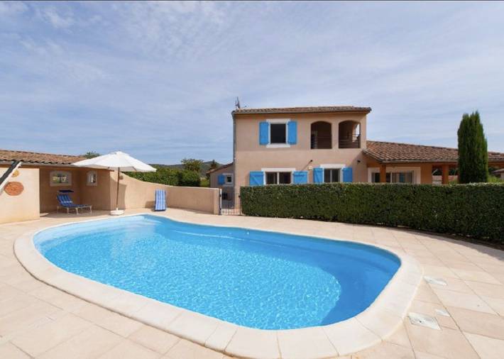 Location de vacances pour 8 personnes, avec jardin ainsi que piscine et terrasse, animaux acceptés à Vallon-Pont-d'Arc - 2