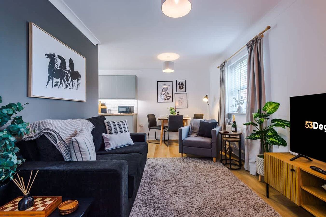 Entire apartment, New  Stunning Flat  Perfect for Business  sleeps 3 in Crewe, Cheshire East