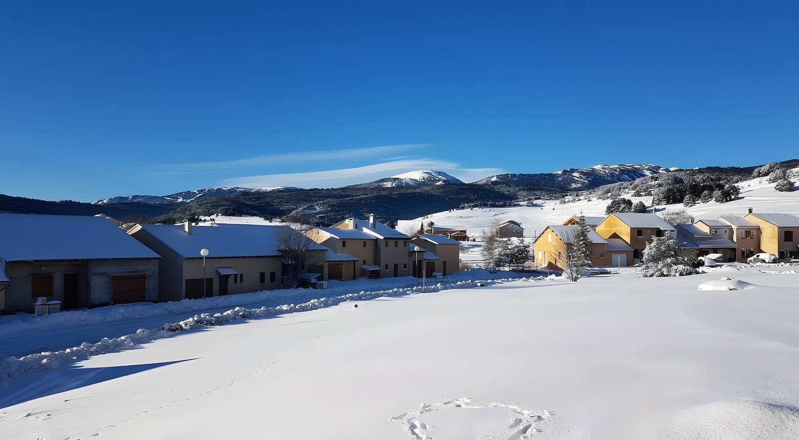 Ganze Wohnung, Appartement „Roc Sol i Neou“ mit Bergblick, privater Terrasse und Wlan in Puyvalador, Parc naturel régional des Pyrénées catalanes