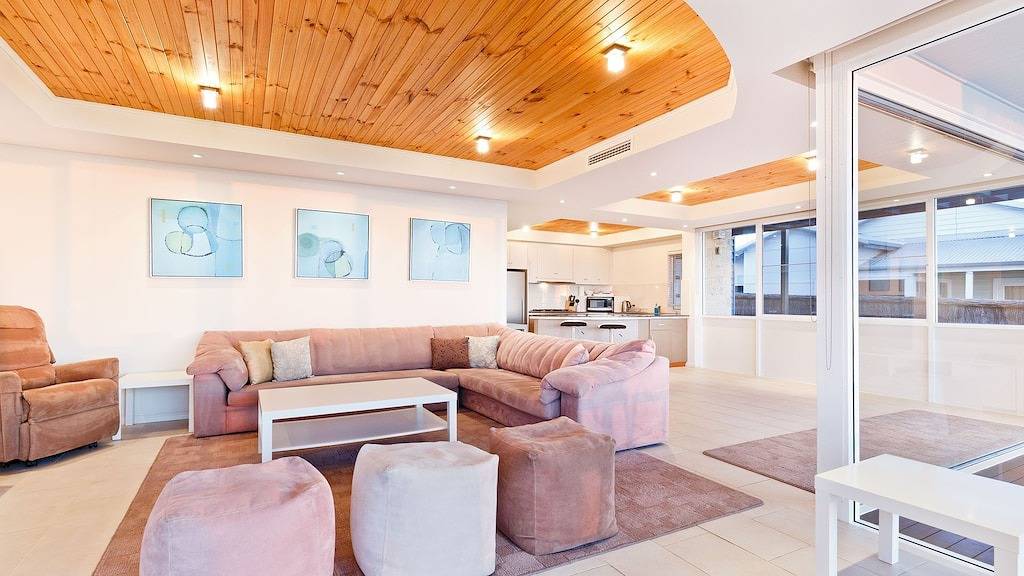 Ganze Wohnung, Starfish - Absolute Beachfront Holiday Retreat in Perth, Western Australia