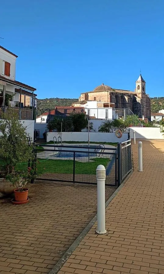 Casa de vacaciones para 5 personas, con terraza además de piscina y vistas - 1