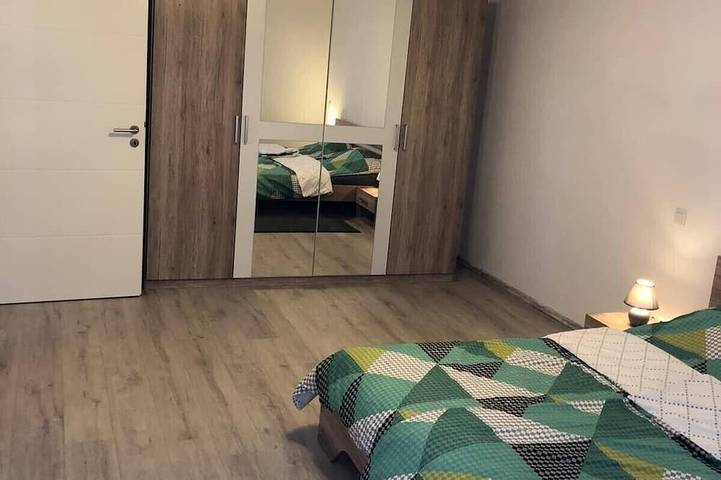 Ganze Wohnung, Fewo in ruhiger Lage mit schöner Terrasse nahe Bodensee u. Messe Friedrichshafen in Oberteuringen, Region Bodensee-Oberschwaben