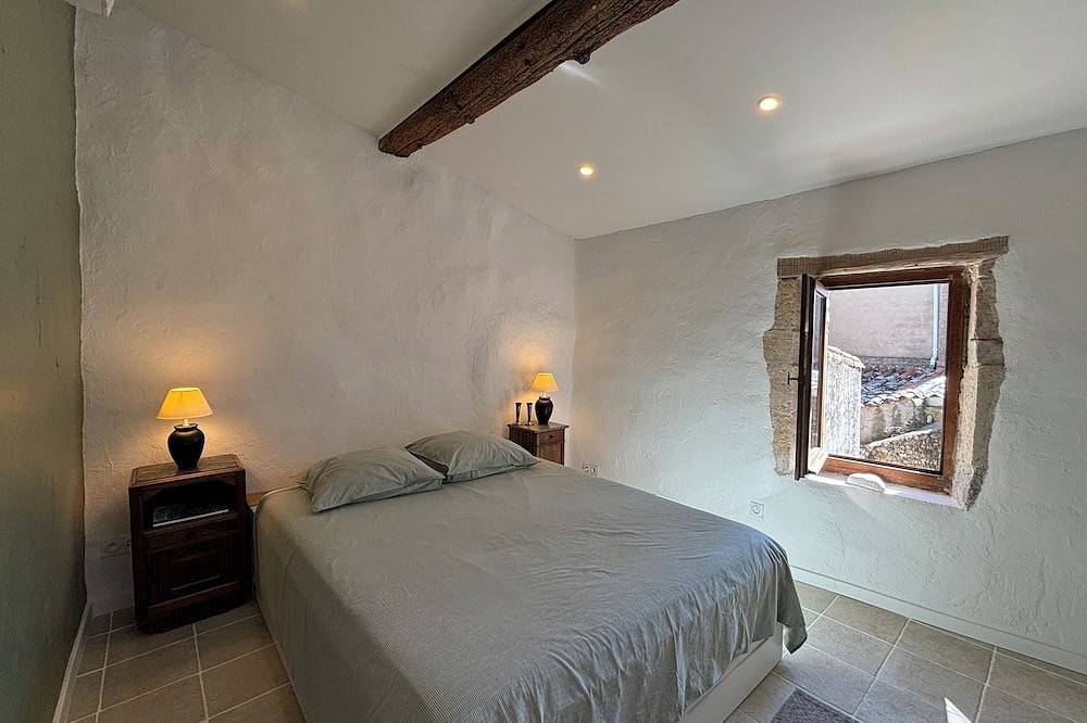 Charming 1-bedroom 1.5 bathroom house in enchanting Pomérols with Ac and 2nd bed in Pomérols, Côte d'Améthyste