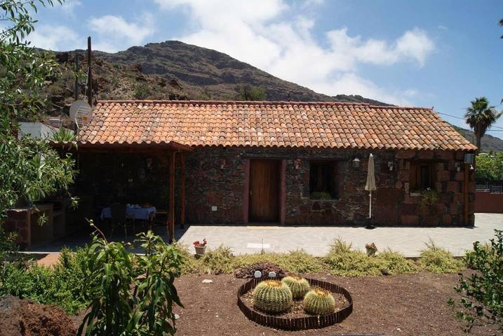 Casa rural para 3 personas, con piscina además de vistas y jardín, Se admiten mascotas en Santa Lucía de Tirajana - 4