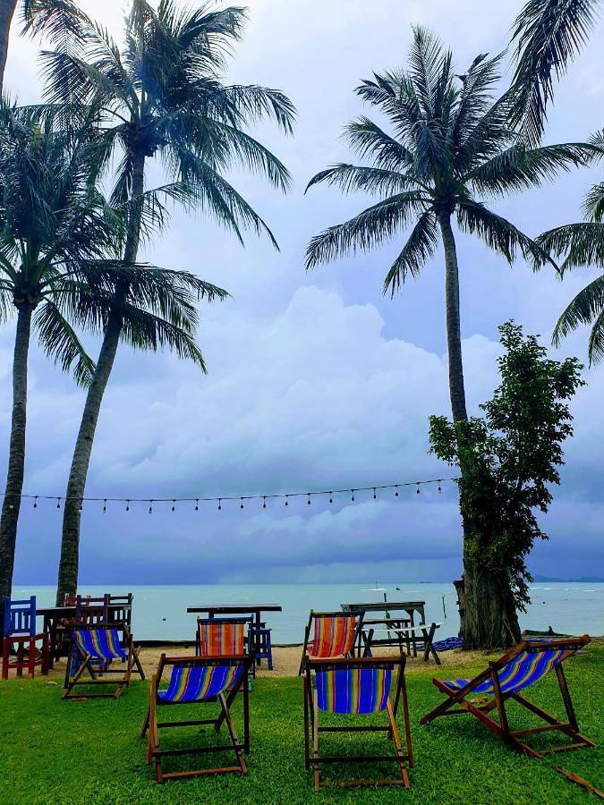 Location de vacances pour 6 personnes, avec jardin ainsi que piscine et vue, animaux acceptés dans Laem Sor