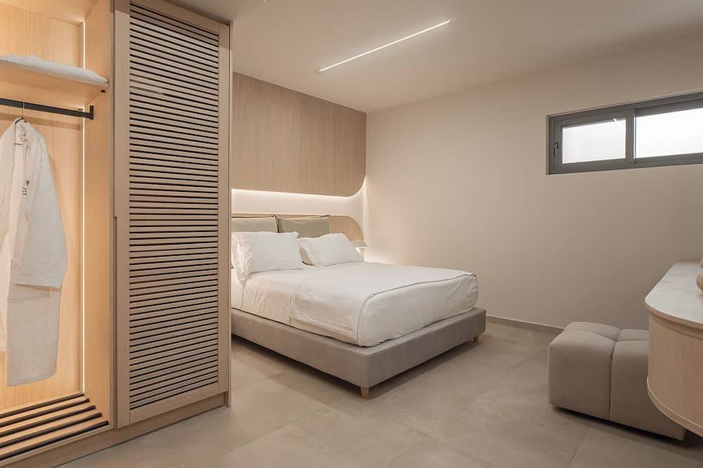 Villa Frame | Quiet Luxury with 2 Jacuzzis & Panoramic Sea View in Methoni in Finikounda, Messenien