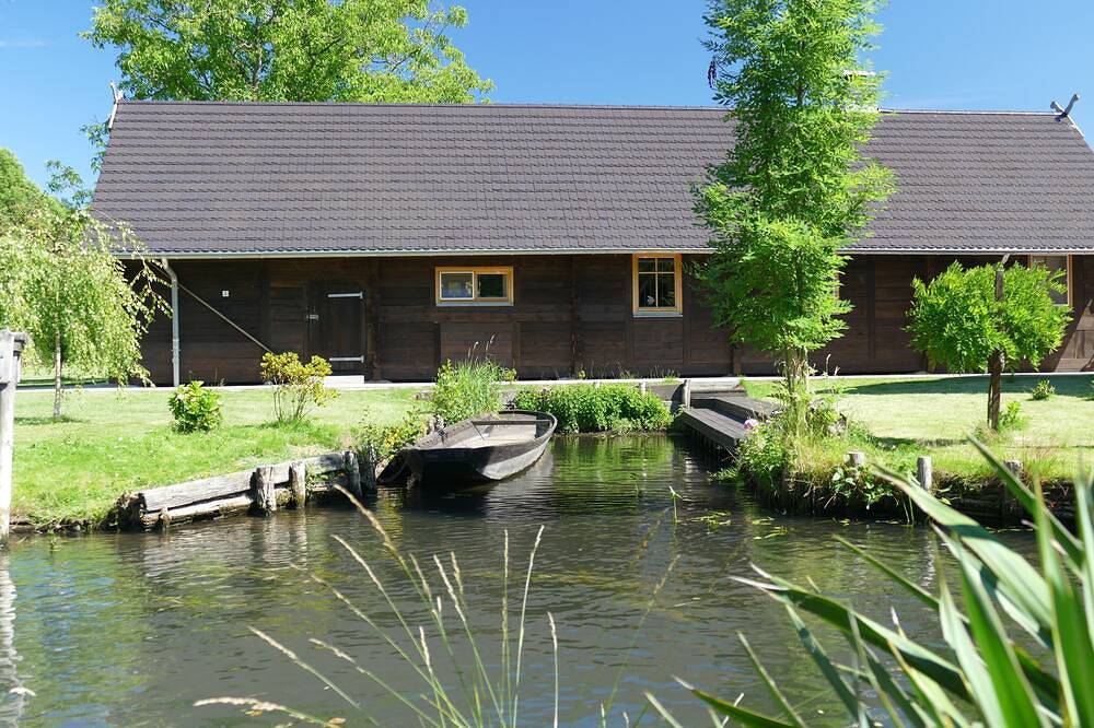 Die Scheune:  Spreewaldblockhaus in Lehde mit Kamin, Sauna und eigenem Hafen in Lehde, Lübbenau