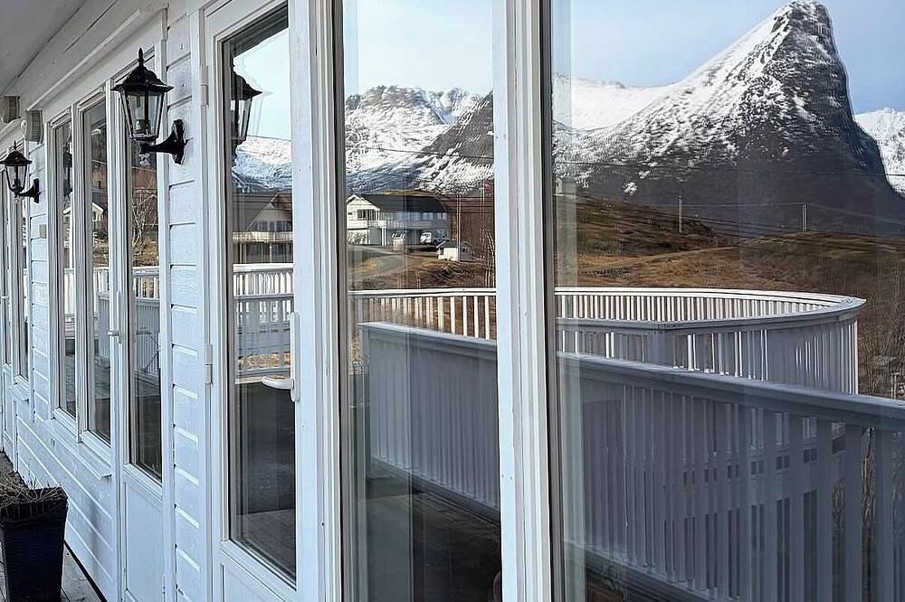 Senja Living Sea View apartment in Senja, Tranøy