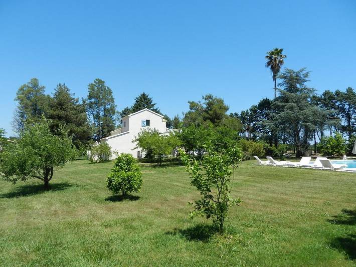 Gîte pour 5 personnes, avec Terrasse et Jardin ainsi que Piscine et Vue à Sorbo-Ocagnano - 3