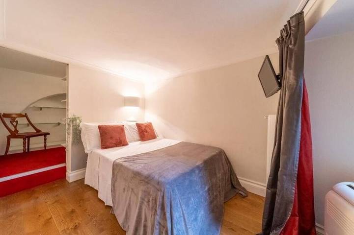 Geheel appartement, Casa Bardi: Apartment with Terrace + Parking in San Gimignano, Provincie Siena