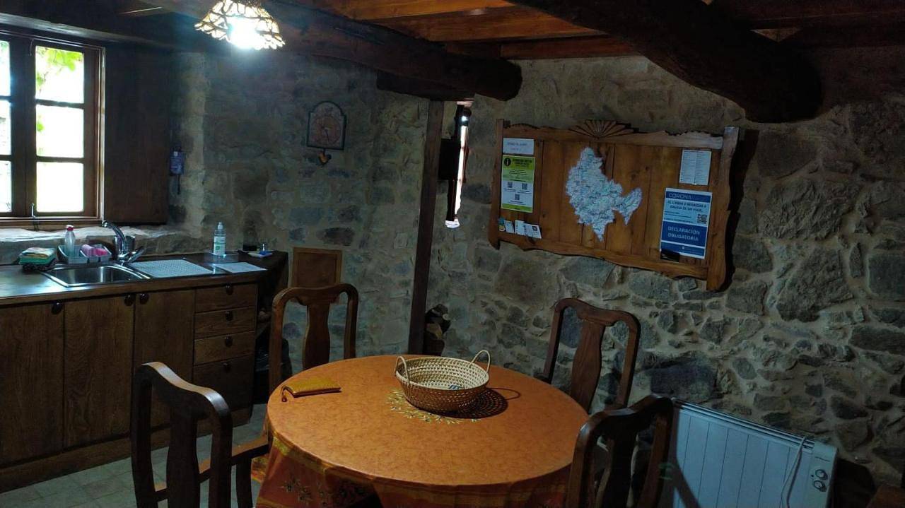 Two-Bedroom House in Saviñao, Reserva da Biosfera Ribeira Sacra e Serras do Oribio e Courel