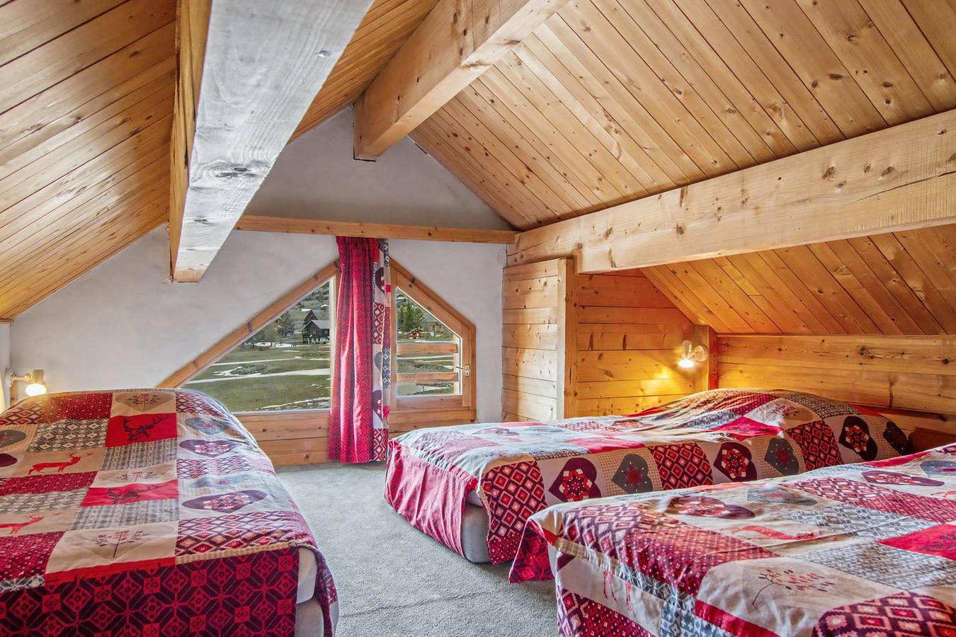 Casa Rural para 12 personas con balcón in Névache, Briançon region