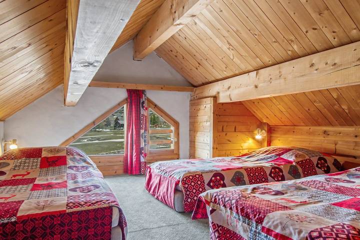 Gîte pour 12 personnes, avec jardin et balcon, adapté aux familles à Névache - 4