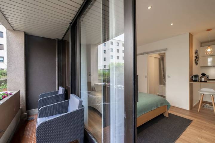 Gîte pour 2 personnes, avec balcon dans Office De Tourisme Lac D Annecy Rive Plein Soleil - 4