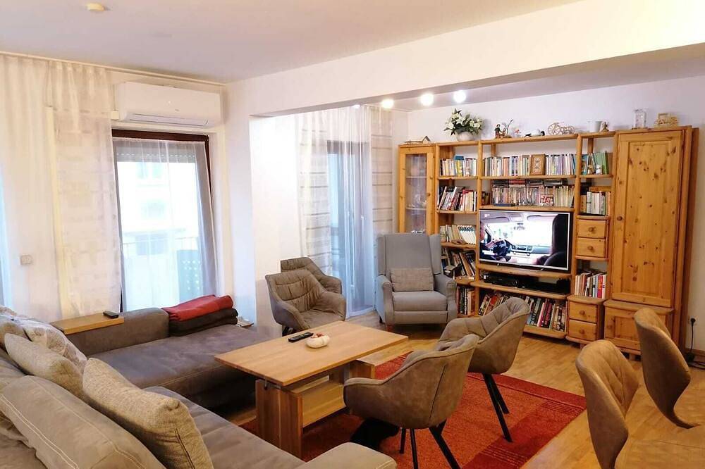 Ganze Wohnung, Hofgarten Wohnung = Bayreuths Beste Lage, mit Parkplatz 150qm mit Klimaanlage in Frankenalb