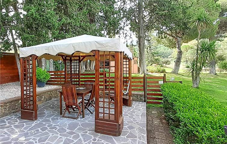 90sqm Apt w / AC, Aparcamiento, Piscina e Internet, Scarlino 1km in Scarlino, Provincia de Grosseto