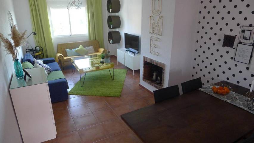 Casa rural para 5 personas, con Terraza y Jardín además de Piscina y Vistas al lago en Alameda