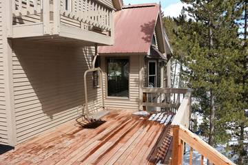 Vacation Home for 6 Guests in Breckenridge, Summit County, Picture 2