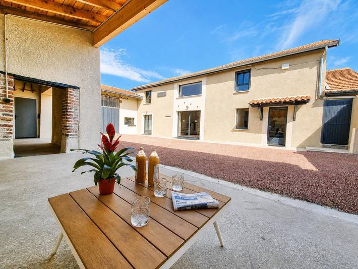 Gîte pour 11 personnes, avec Terrasse et Jardin