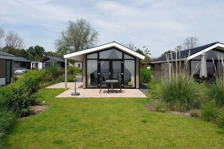 Vakantiehuis voor 4 personen, met balkon/terras en terras in Bovenkarspel