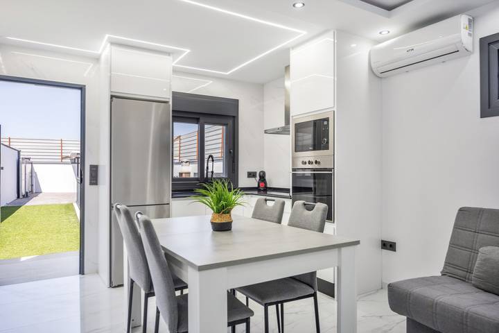 Ganze Wohnung, Apartment 'Loft Roche – Nur für Paare oder Familien' mit privatem Pool, WLAN & Klimaanlage in Conil de la Frontera, Costa de la Luz