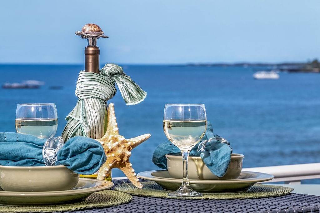 Ganze Wohnung, 🌊 Epic Oceanfront Condo at Hale Kona Kai #403, Top Floor, Elevator, Central Ac 🐬 in Kailua-Kona, South Kona