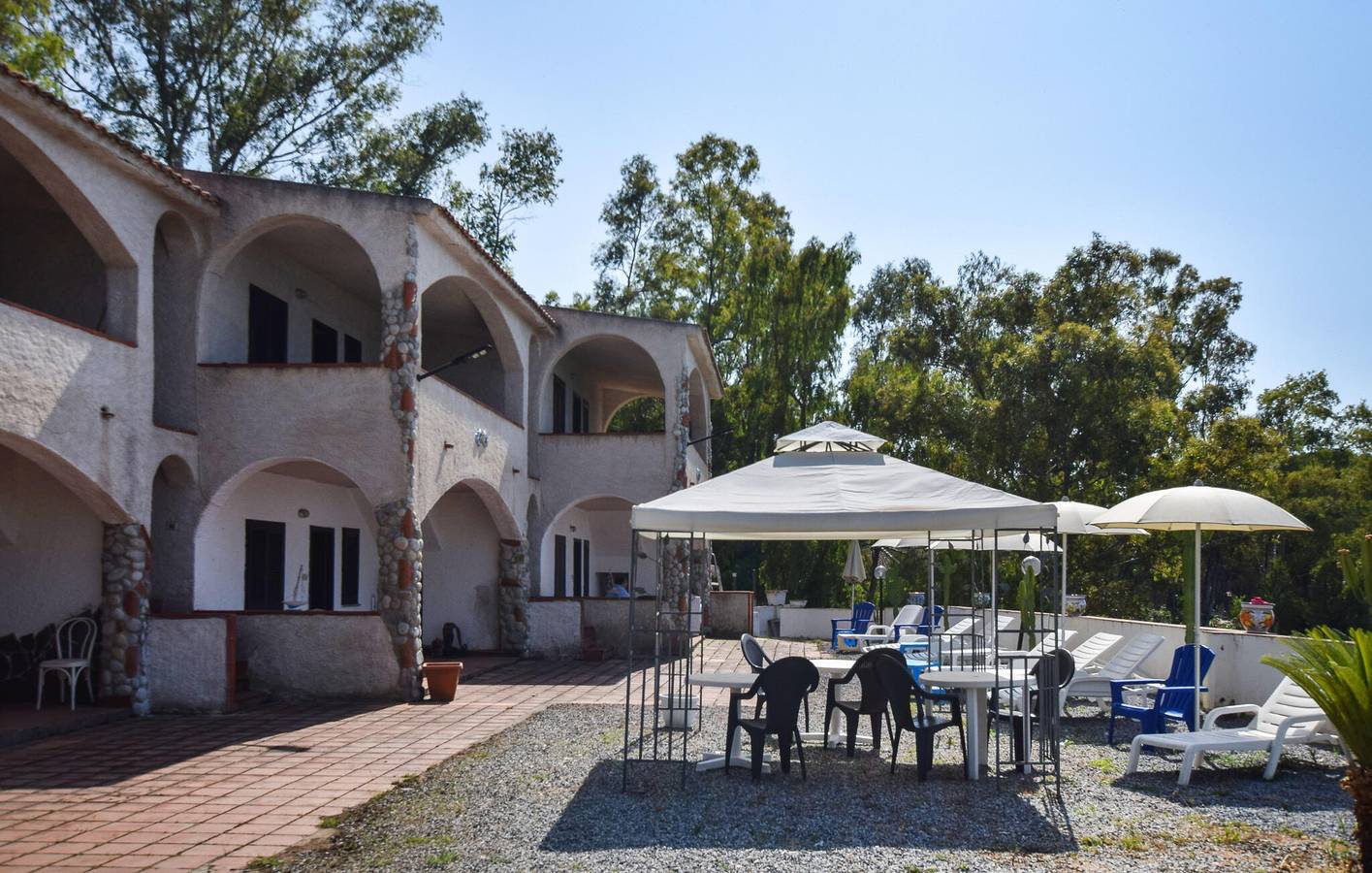 Ganze Ferienwohnung, Appartement am Strand mit Garage, Küche, Garten in Marina di Bordila, Vibo Valentia Provinz