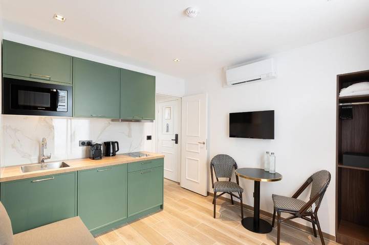 Hôtel pour 4 personnes, avec terrasse dans Paris Rue Sextius Michel - 2