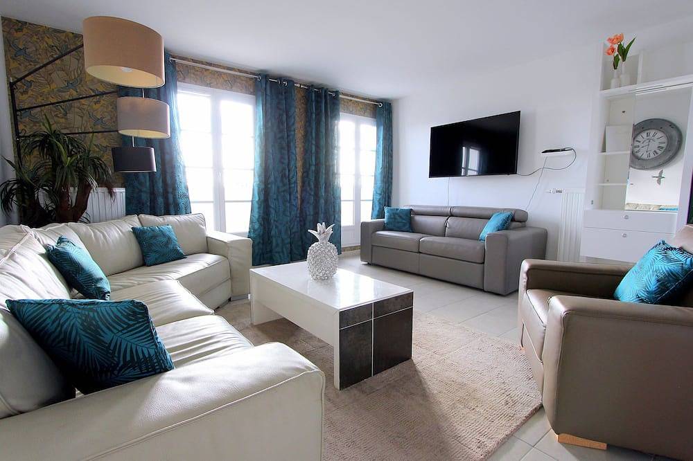 Appartement entier, Nova 7 ~ Disneyland Paris et Val d'Europe pour 6 ~ in Serris, Seine-et-Marne