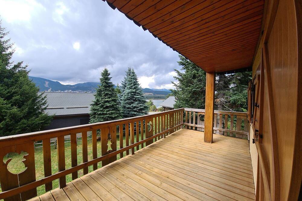 Lake view chalet in Matemale, Parc naturel régional des Pyrénées catalanes