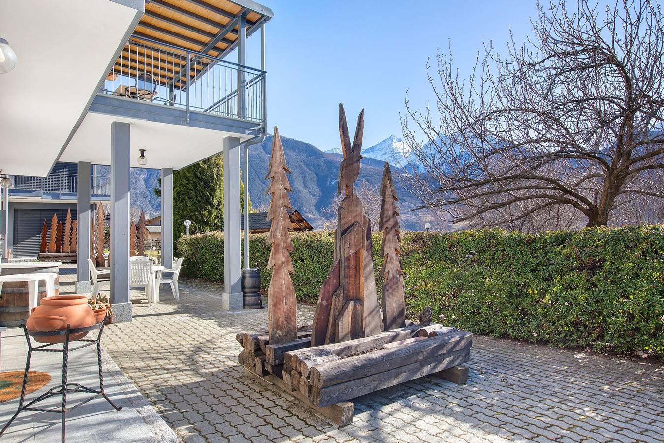 Hel lejlighed, Apartment 'A7' with Mountain View, Private Terrace and Wi-Fi in Saint-Pierre (Aostatal), Comune di Saint-Pierre