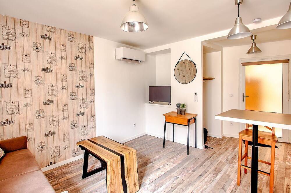 Appartement entier, ☆Magnifique studio de caractère☆ pour 2 personnes in Montignac, Périgord Noir