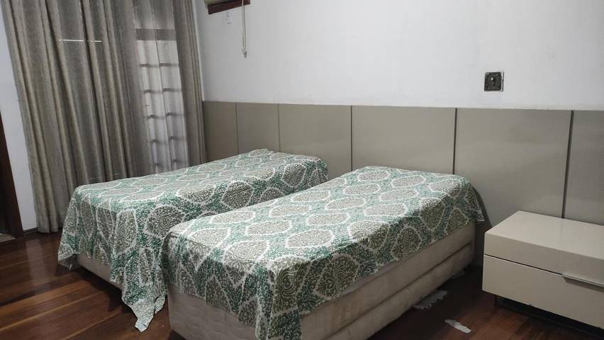 Casas e apartamentos de temporada para 2 pessoas, com jacuzzi e jardim e ainda piscina and sauna, com animais de estimação em Contagem