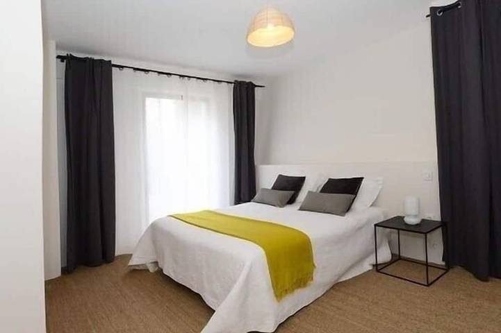 Location de vacances pour 12 personnes, avec jardin et terrasse à Garrigues-Sainte-Eulalie - 2