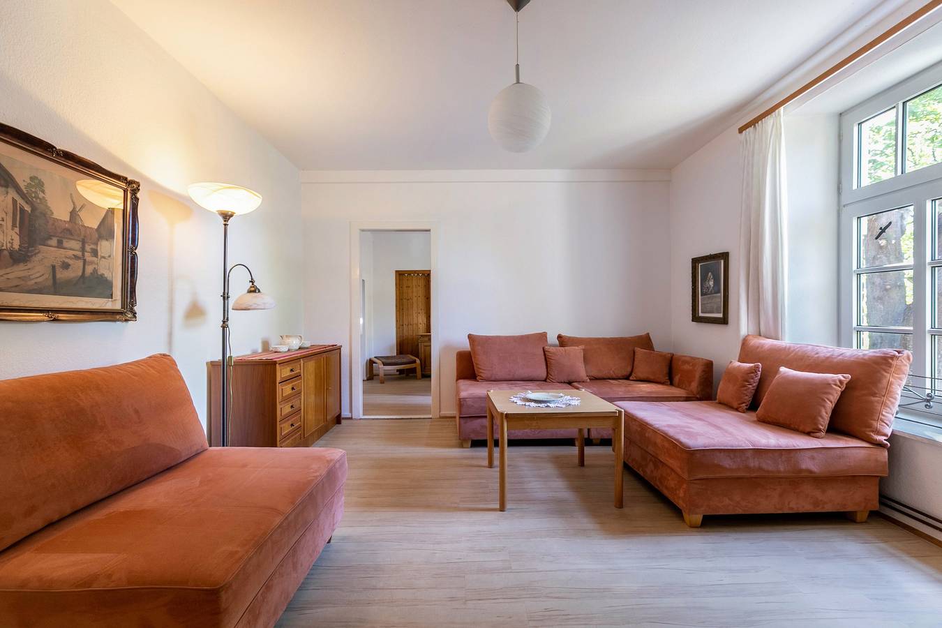 Ganze Wohnung, Ferienwohnung 'Die Große unter den Linden' mit Gemeinschaftsgarten und Wi-Fi in Schülp, Nordseeküste
