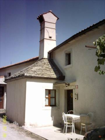 Gîte pour 4 personnes, avec jardin dans Štanjel