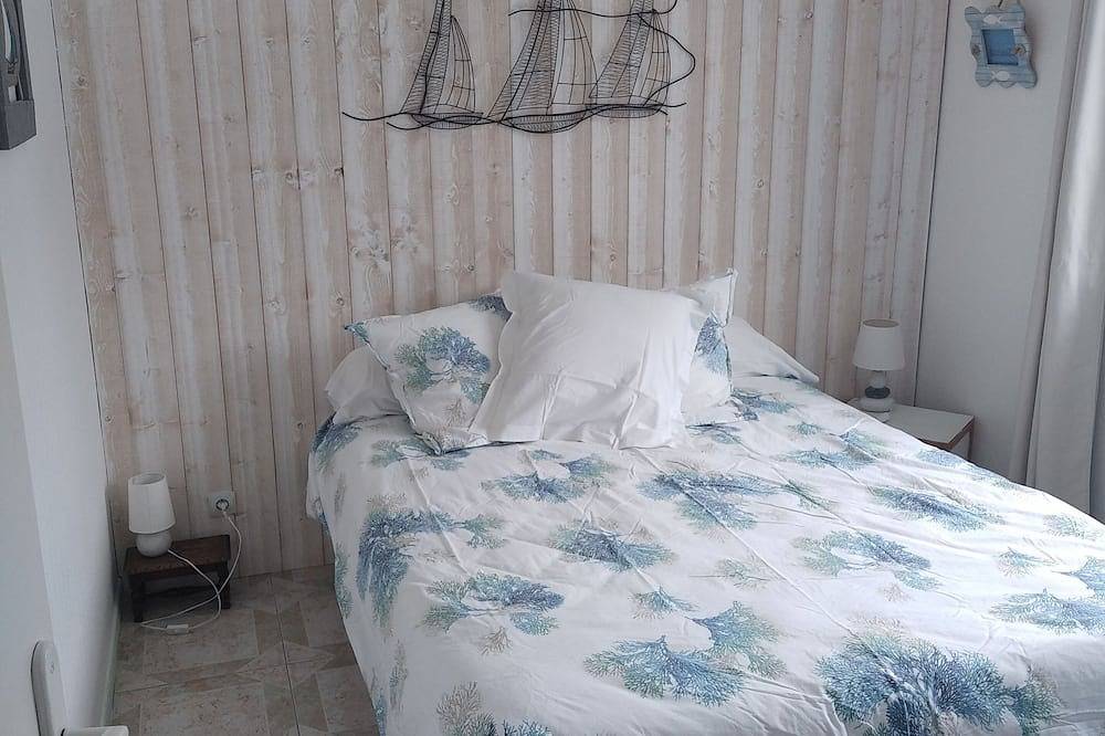 Landaise ideal for 1 to 2 families (4/8 people), quiet location, large swimming pool. in Azur (desambiguación), Côte d’Argent