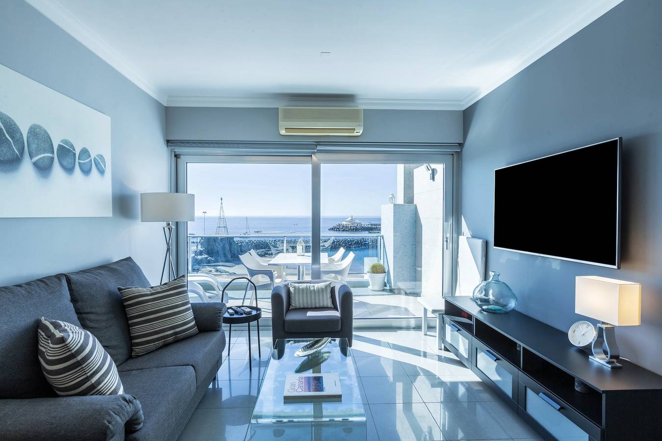 Apartamento entero, Apartamento "Teresita Mogamar Beachfront" junto a la playa con vistas al mar in Puerto de Mogan, Lomo Quiebre