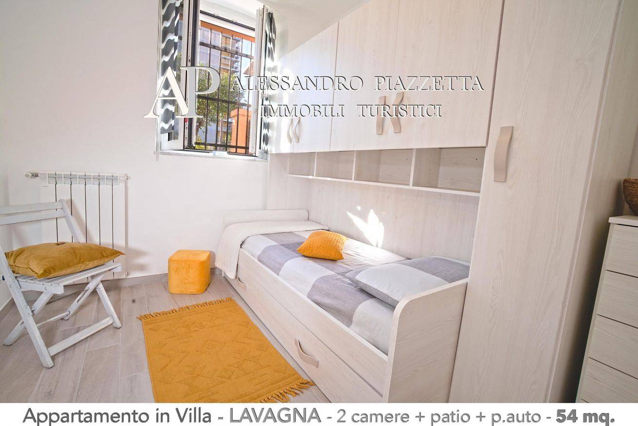Apartamento entero, Casa Sherlock - Apartamento con plaza de aparcamiento sólo si está disponible y pequeña zona exterior con vistas a un agradable espacio verde de otra propiedad. in Lavagna, Lavagna Municipio