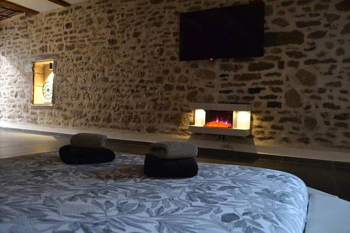 Ganze Wohnung, \"La Reine d'Orel\" Accommodation in Butte-Grette, Besançon
