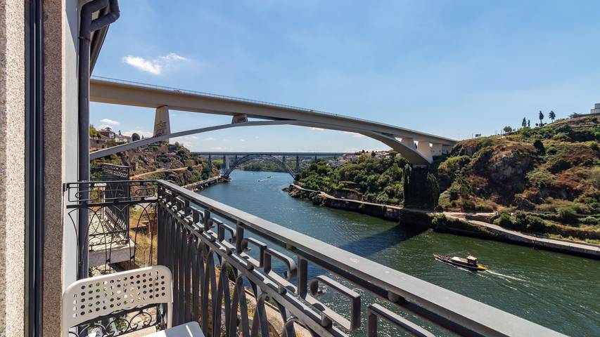 Apartamento entero, Apartamento de vacaciones para 4 personas con balcón in Sé (Porto), Oporto
