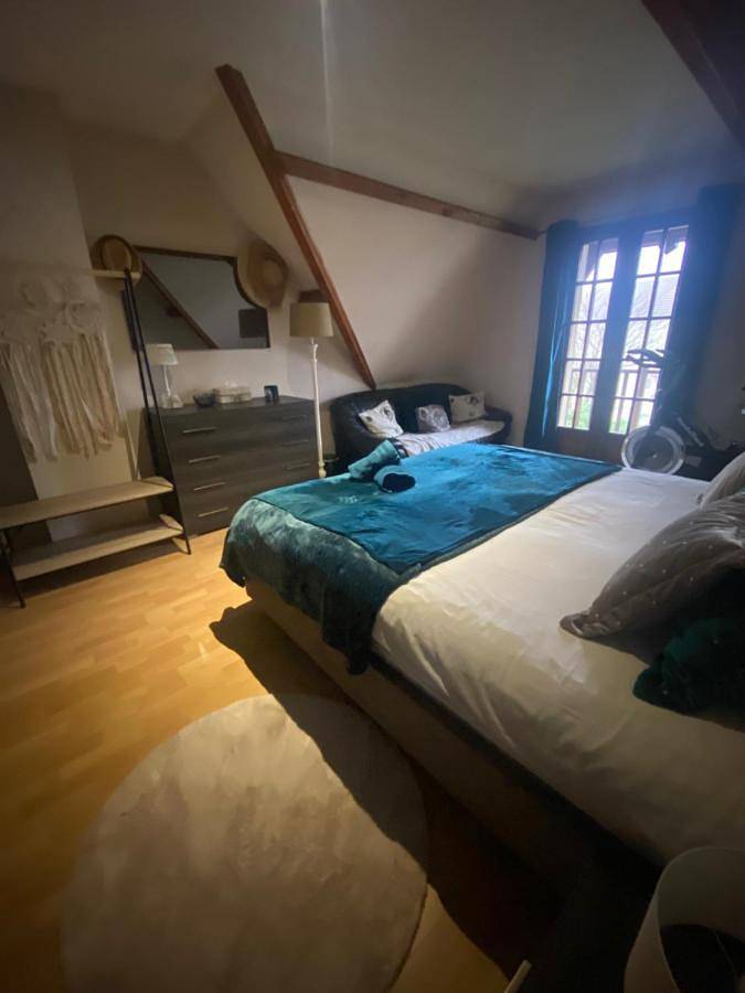 Quadruple Room in Brie-Comte-Robert, Seine-et-Marne