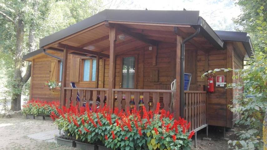 Location de vacances pour 6 personnes, avec piscine ainsi que vue et jardin à Entracque - 4