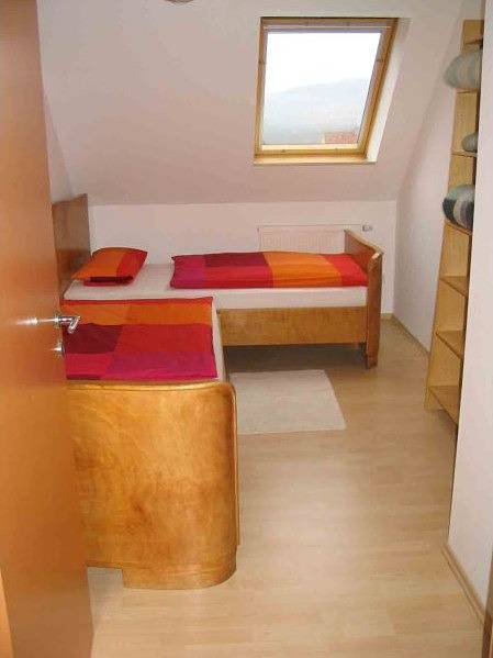 Ganze Ferienwohnung, Ferienwohnung Schröter - Ferienwohnung mit 2 Räumen Bad/Wc in Jena, Saaleland