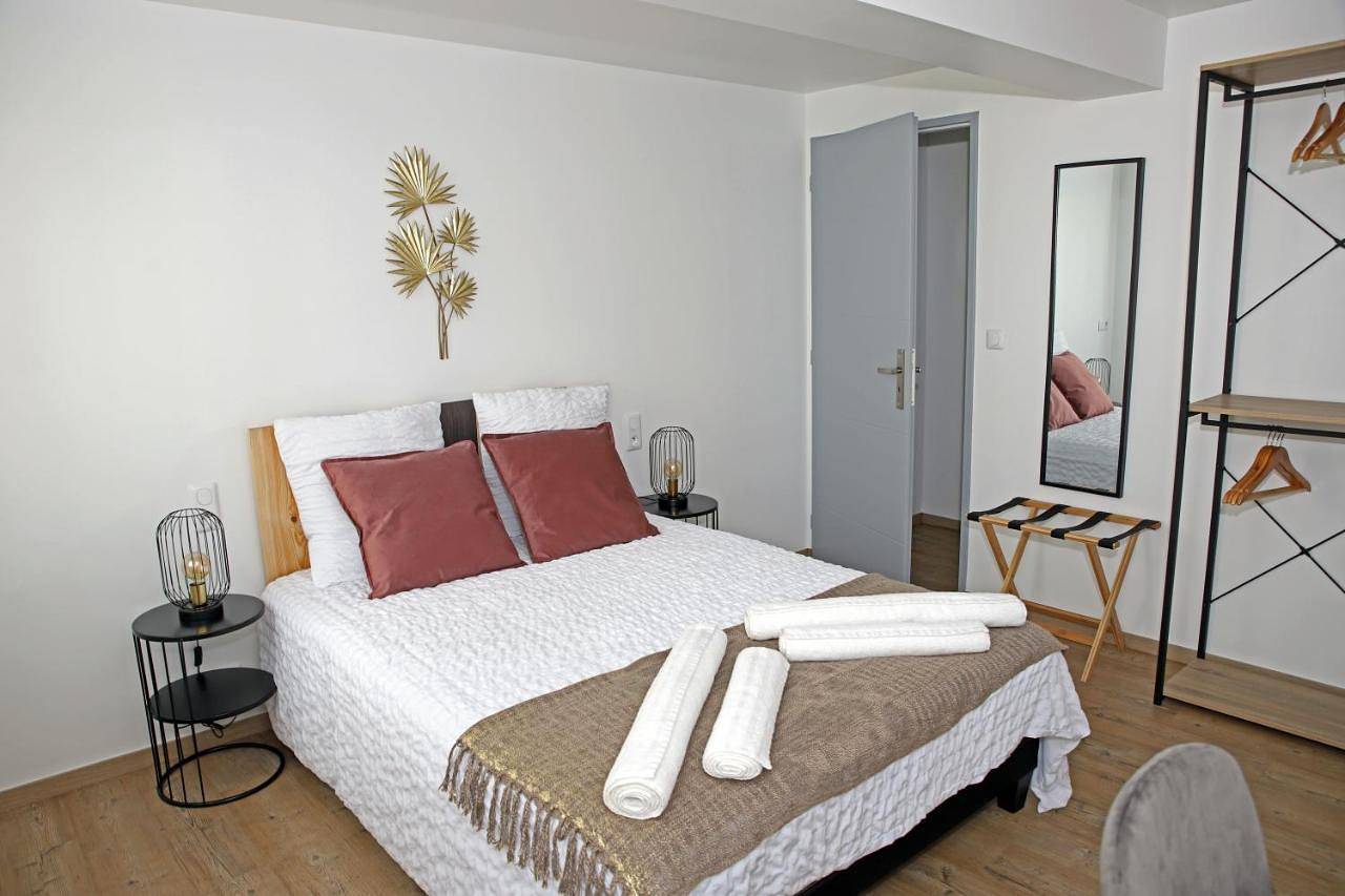 Appartement entier, Two-Bedroom Apartment in Nogaro, Gers