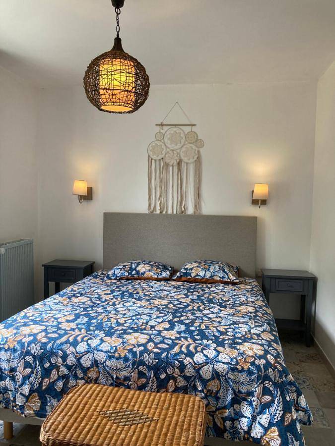 Gîte pour 2 personnes, avec terrasse ainsi que jardin et vue dans Plage Ty An Quer Plonevez Porzay - 4